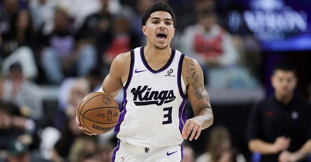 开云在线-Shams：国王以一份两年合同签下基利安·海斯